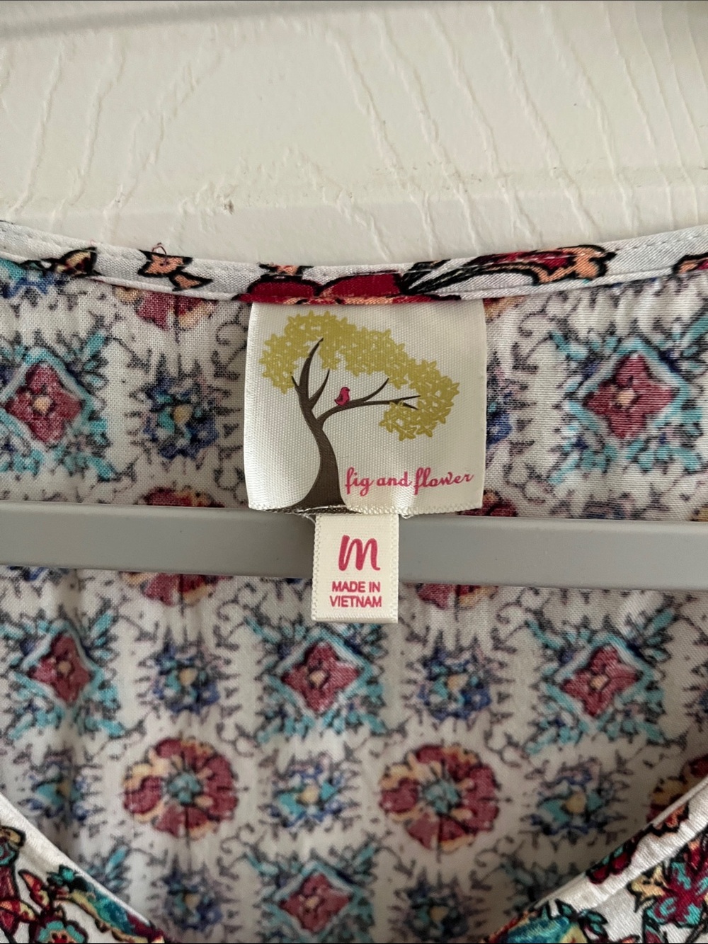 fig and flower White Tunic with Teal & Burgundy Floral Embroidery - Picture 2 of 5